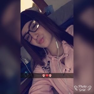 Meet your Posher, Dannica